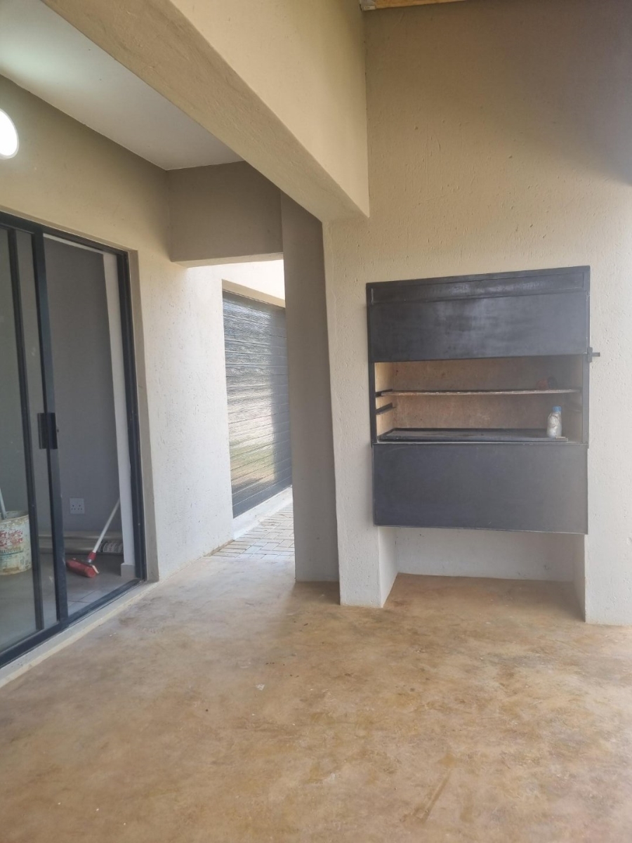 3 Bedroom Property for Sale in Melodie North West